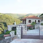 Agia Sofia ένα υπέροχο καταφύγιο στο βουνό Villa