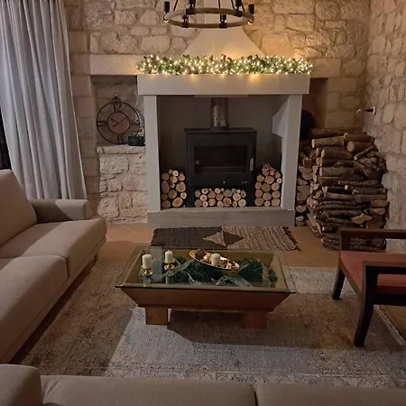 Villa Agia Sofia ένα υπέροχο καταφύγιο στο βουνό