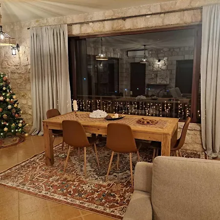 Agia Sofia ένα υπέροχο καταφύγιο στο βουνό Βίλα *