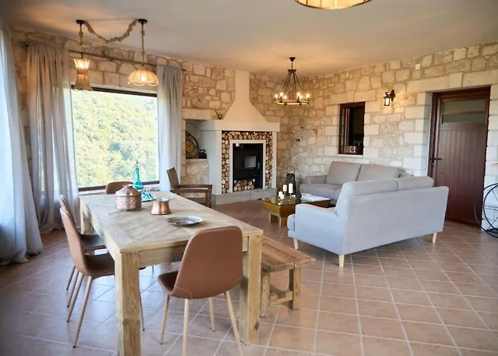 Villa Agia Sofia ένα υπέροχο καταφύγιο στο βουνό Βίλα