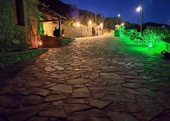 Villa Agia Sofia ένα υπέροχο καταφύγιο στο βουνό Βίλα