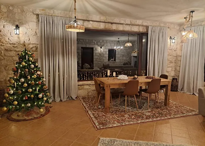 Agia Sofia ένα υπέροχο καταφύγιο στο βουνό Βίλα Agia Sofia (Arcadia)
